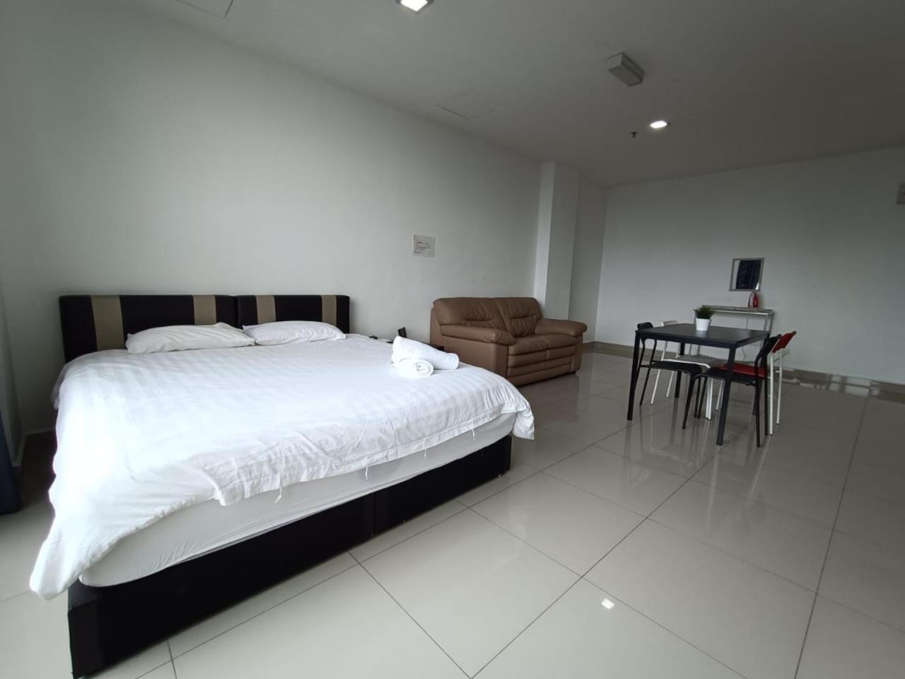 Pj5 Soho By Wsy Apartment Петалинг Джая Екстериор снимка