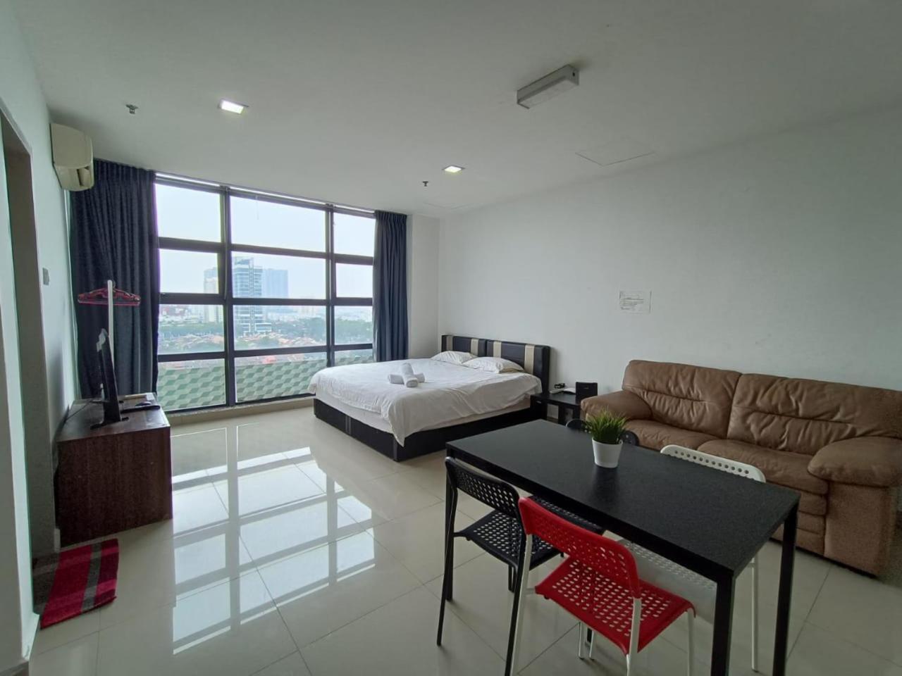 Pj5 Soho By Wsy Apartment Петалинг Джая Екстериор снимка